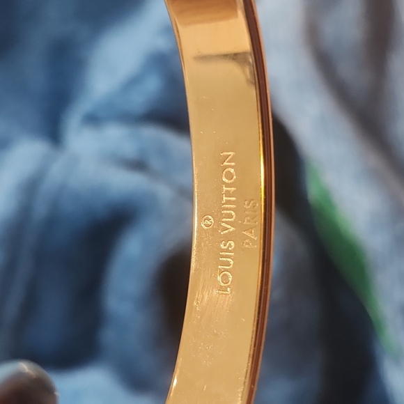 Louis Vuitton Gold Bracelet Size Small - Picture 4 of 4